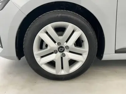 Photo 83 Renault Clio  E-Tech full hybrid 145 ch GSR2