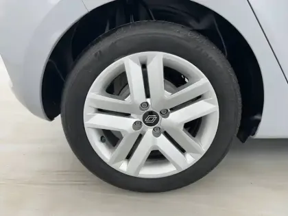 Photo 86 Renault Clio  E-Tech full hybrid 145 ch GSR2