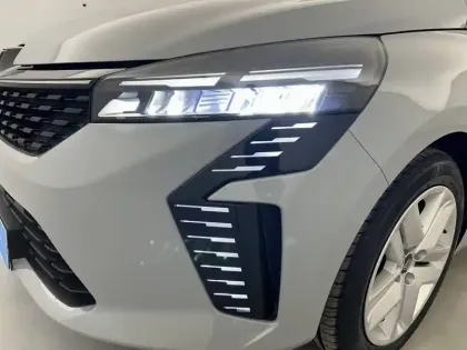 Photo 61 Renault Clio  E-Tech full hybrid 145 ch GSR2