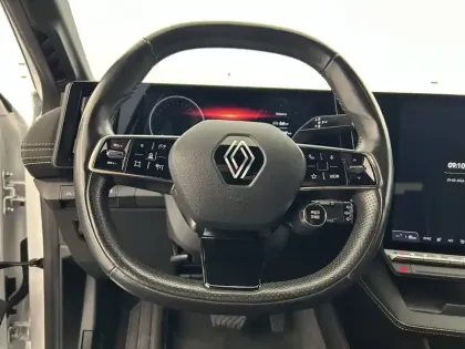 Photo 44 Renault Megane Gén. V (BCB) Ph1 Iconic 5