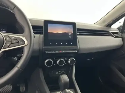 Photo 69 Renault Clio  E-Tech full hybrid 145