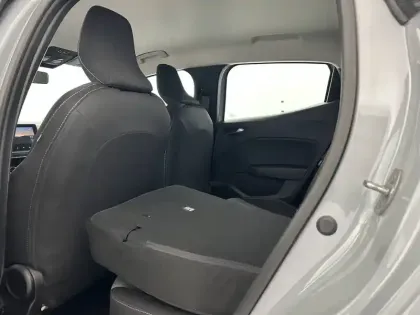 Photo 25 Renault Clio  E-Tech full hybrid 145