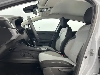 Photo 65 Renault Clio  E-Tech full hybrid 145