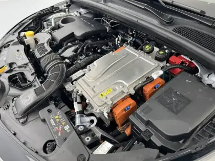 Photo 21 Renault Clio  E-Tech full hybrid 145