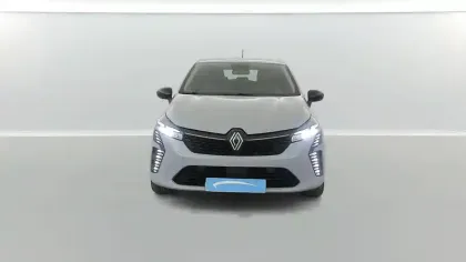 Photo 53 Renault Clio  E-Tech full hybrid 145