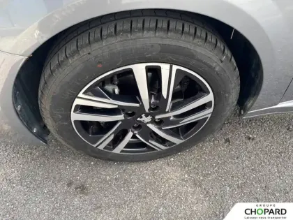 Photo 11 Peugeot 208  PureTech 130 S&S EAT8