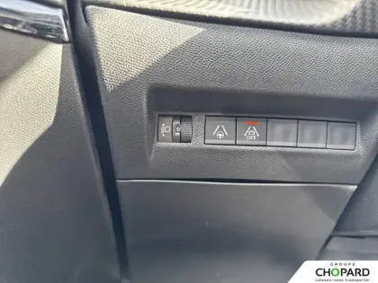 Photo 17 Peugeot 208  PureTech 130 S&S EAT8