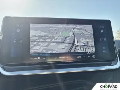 Photo 13 Peugeot 2008  PureTech 130 S&S EAT8