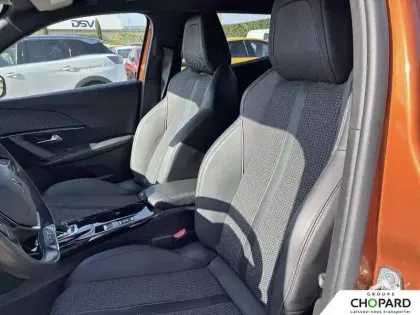 Photo 10 Peugeot 2008  PureTech 130 S&S EAT8