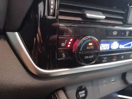 Photo 178 Nissan X-trail  e-POWER 213 ch e-4ORCE 5 Places