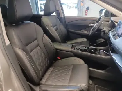 Photo 80 Nissan X-trail  e-POWER 213 ch e-4ORCE 5 Places