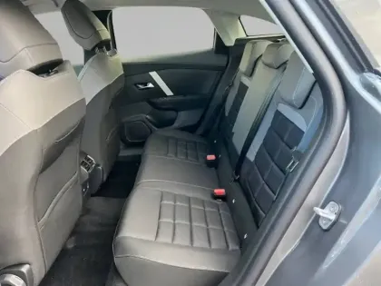 Photo 11 Citroën C4  Hybride 145 e-DCS6