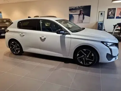 Photo 9 Peugeot 308  PureTech 130ch S&S BVM6