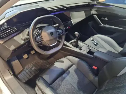 Photo 18 Peugeot 308  PureTech 130ch S&S BVM6