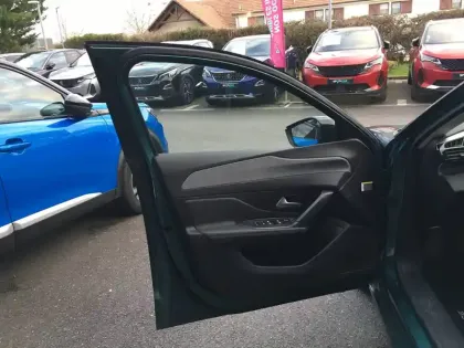 Photo 13 Peugeot 308  SW PureTech 130ch S&S BVM6