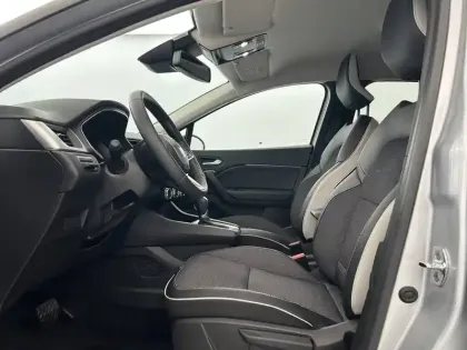 Photo 17 Renault Captur  E-Tech 145 - 21