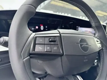 Photo 19 Opel Mokka  1.2 Turbo Hybrid 136 ch e-DCT6