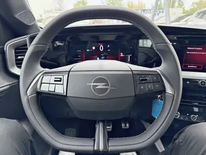 Photo 8 Opel Mokka  1.2 Turbo Hybrid 136 ch e-DCT6