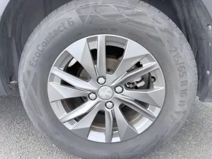 Photo 38 Peugeot 2008  PureTech 130 S&S EAT8