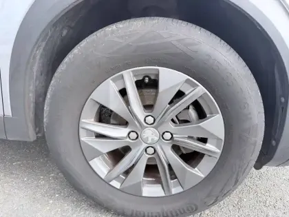Photo 40 Peugeot 2008  PureTech 130 S&S EAT8