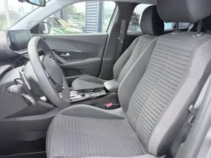 Photo 13 Peugeot 2008  PureTech 130 S&S EAT8