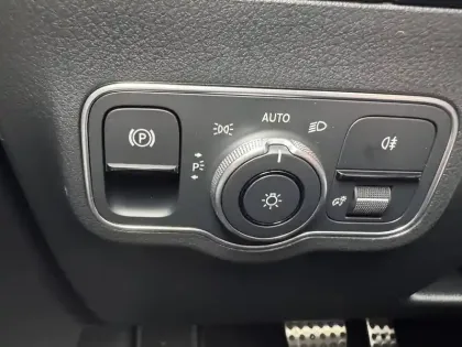 Photo 56 Mercedes GLA  200 d 8G-DCT