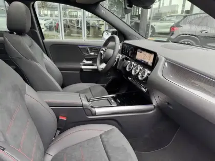 Photo 40 Mercedes GLA  200 d 8G-DCT