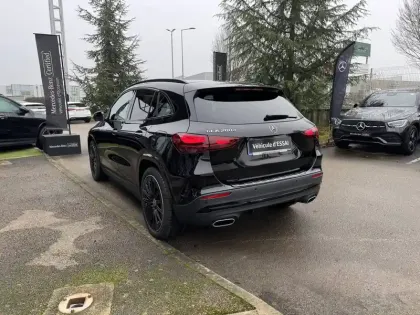 Photo 48 Mercedes GLA  200 d 8G-DCT