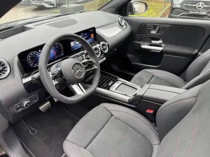 Photo 32 Mercedes GLA  200 d 8G-DCT