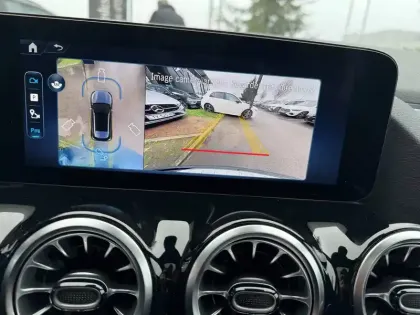 Photo 16 Mercedes GLA  200 d 8G-DCT