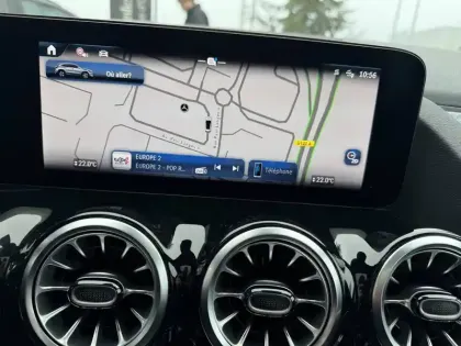 Photo 59 Mercedes GLA  200 d 8G-DCT