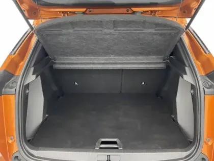 Photo 12 Peugeot 2008  PureTech 130 S&S BVM6