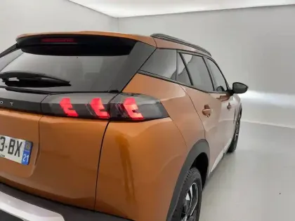 Photo 94 Peugeot 2008  PureTech 130 S&S BVM6