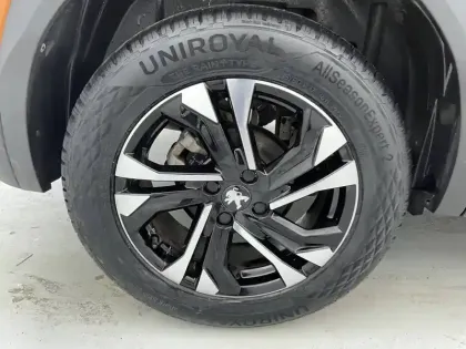 Photo 82 Peugeot 2008  PureTech 130 S&S BVM6