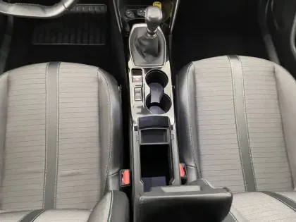 Photo 88 Peugeot 2008  PureTech 130 S&S BVM6