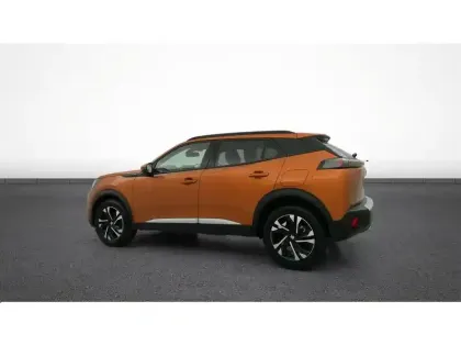 Photo 68 Peugeot 2008  PureTech 130 S&S BVM6