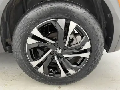 Photo 79 Peugeot 2008  PureTech 130 S&S BVM6