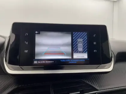 Photo 25 Peugeot 2008  PureTech 130 S&S BVM6