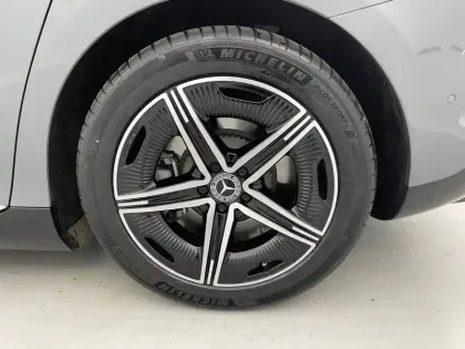 Photo 16 Mercedes Classe E EQE 350