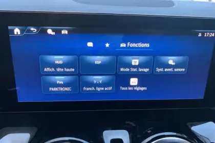 Photo 19 Mercedes GLA  200 d 8G-DCT