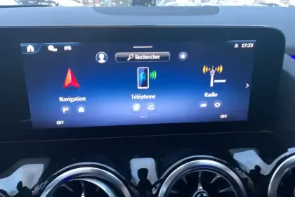 Photo 13 Mercedes GLA  200 d 8G-DCT