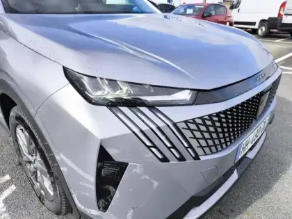 Photo 55 Peugeot 3008  Hybrid 145 e-DCS6