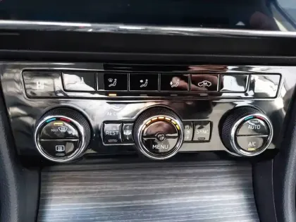 Photo 134 Skoda Superb  Combi 2.0 TDI 150 SCR DSG7