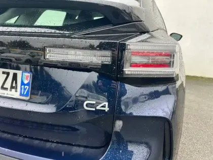 Photo 16 Citroën C4  Hybride 145 e-DCS6