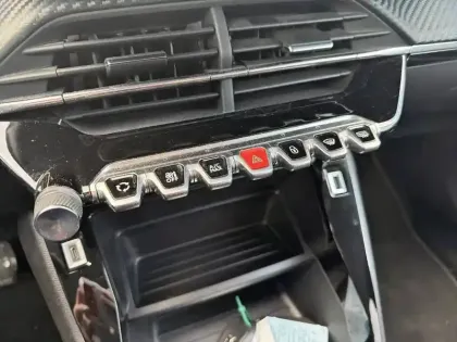 Photo 52 Peugeot 2008 Gén. II Ph1 NG Style 5