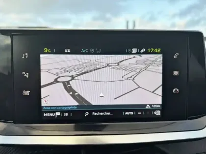 Photo 25 Peugeot 2008  Electrique 136 ch