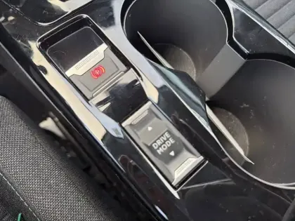 Photo 54 Peugeot 2008 Gén. II Ph1 NG Style 5