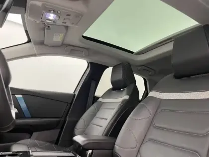 Photo 50 Citroën C4 e- 136 ch Automatique