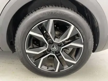 Photo 42 Citroën C4 e- 136 ch Automatique