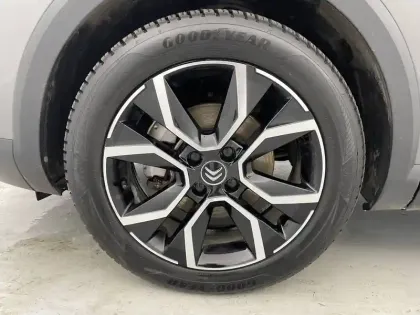 Photo 43 Citroën C4 e- 136 ch Automatique